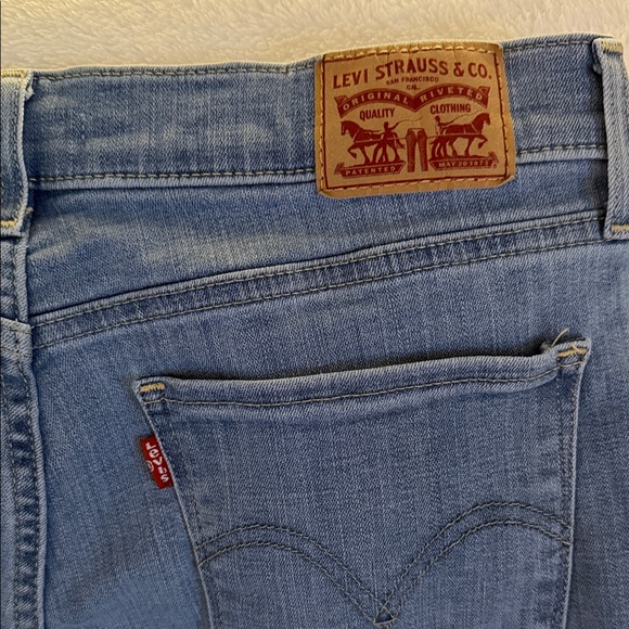 Levi’s Classic Straight Jeans Women’s Size 8 Light Wash - Picture 6 of 11